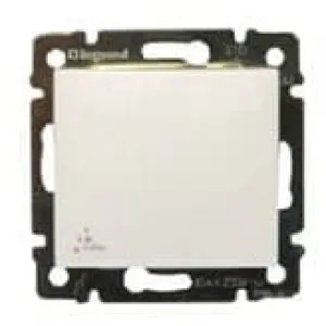 Выключатель 1-клавишный Legrand VALENA CLASSIC, IP44 скрытый монтаж, белый, 774201