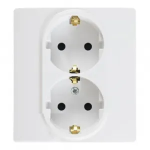 Розетка двухместная Legrand ETIKA, скрытый монтаж, с заземлением, со шторками, белый, 672233